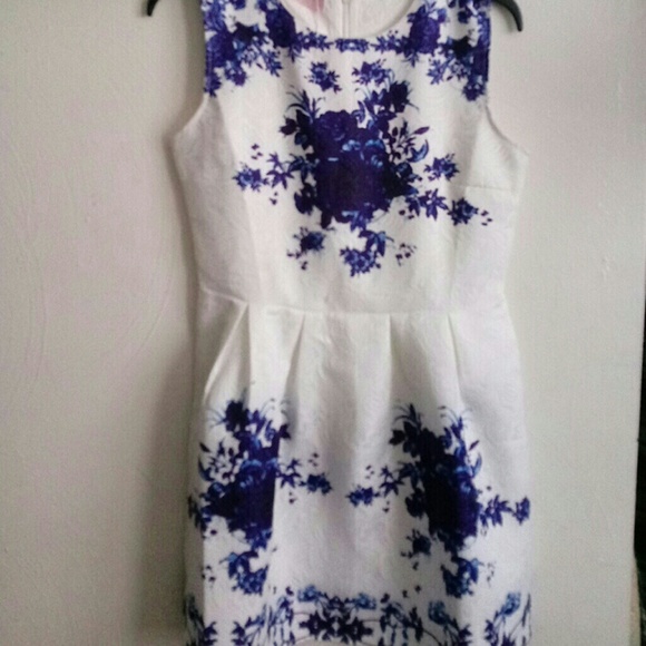 Dress - Picture 1 of 1